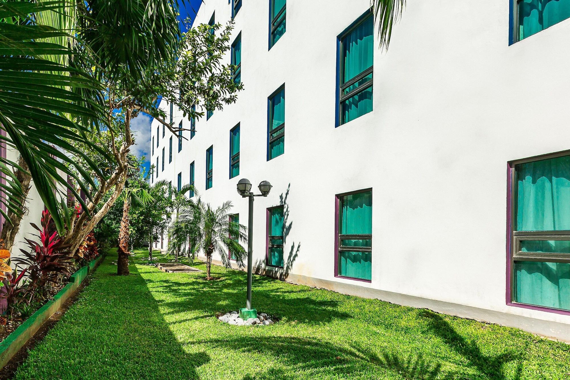 The Magic Hotel Playa del Carmen Buitenkant foto